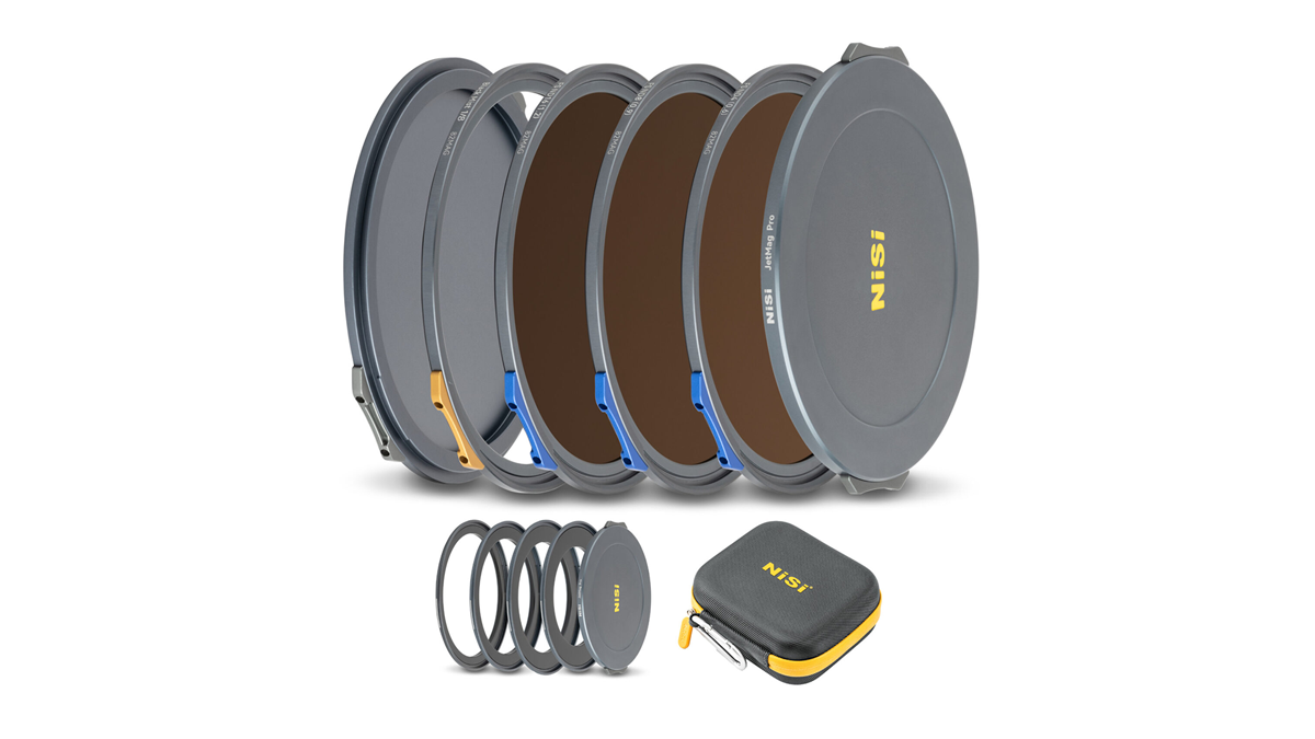 NiSi JetMag Pro Filmmaker Kit 82MAG Magnetic Filter Kit (FS ND 2 Stop, FS ND 3 Stop, FS ND 4 Stop, Black Mist 1/8, 67mm/72mm/77mm/82mm Adaptors, Two Front Caps, Back Cap, Caddy Pouch)